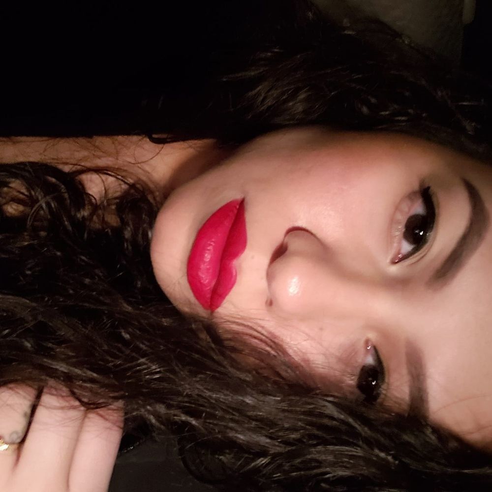 Meet your Posher, Beatriz